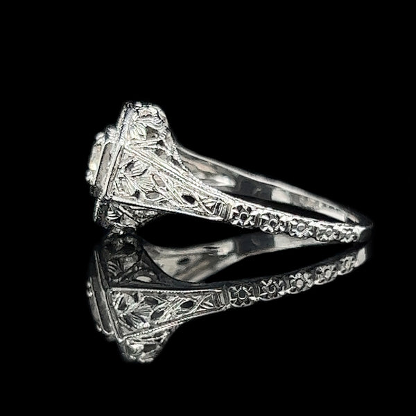 .25ct. Diamond & Platinum Vintage Engagement - Fashion Ring - J37987